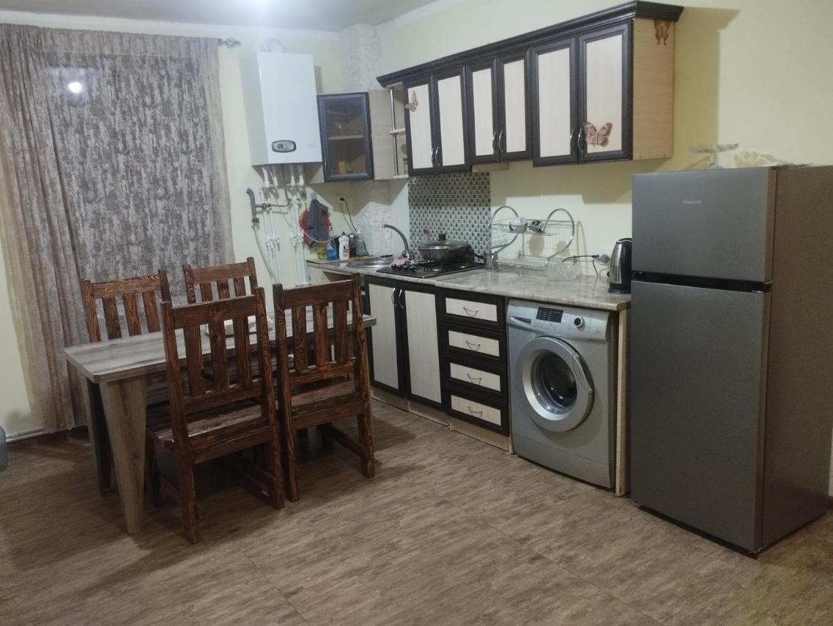 Bbq House Apartment Dilijan Bagian luar foto